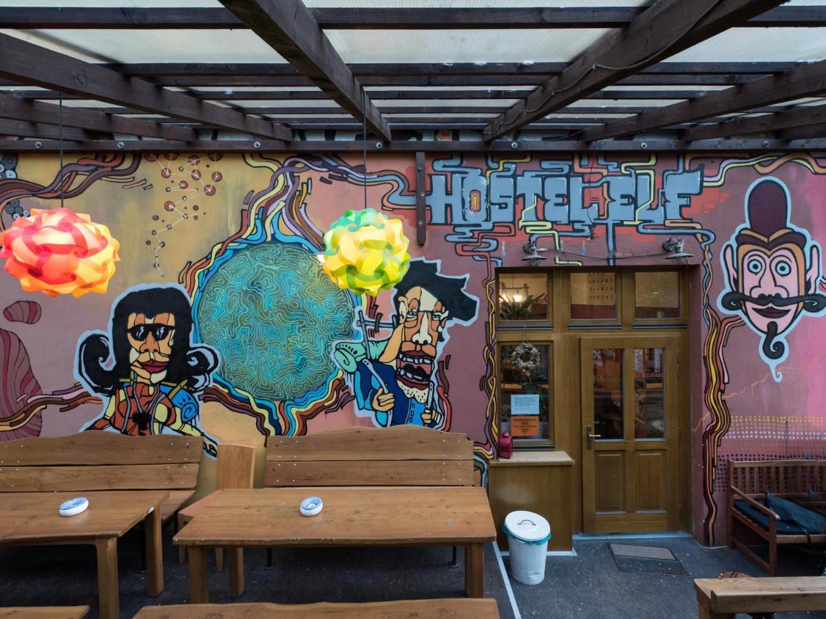Hostel Elf Прага Екстериор снимка