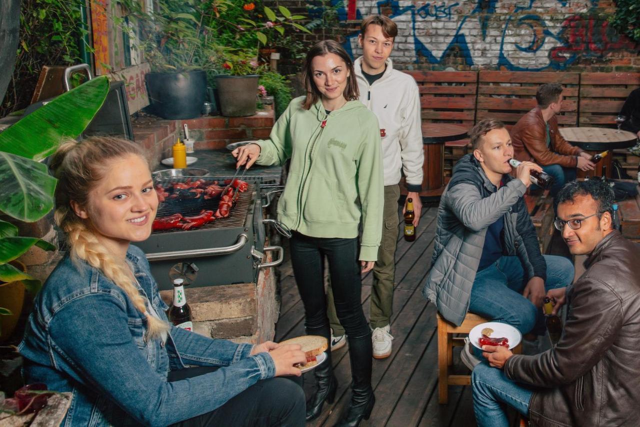 Hostel Elf Прага Екстериор снимка